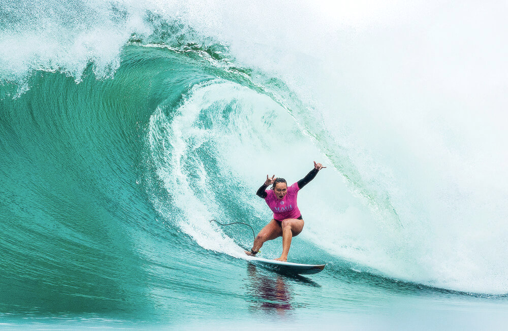 Who are the 10 best female surfers in the world currently?